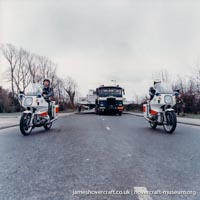 AP1-88 hovercraft number 1 - shipping the superstructure